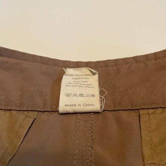 Floral Embroidered Capri - Picture 7 of 7